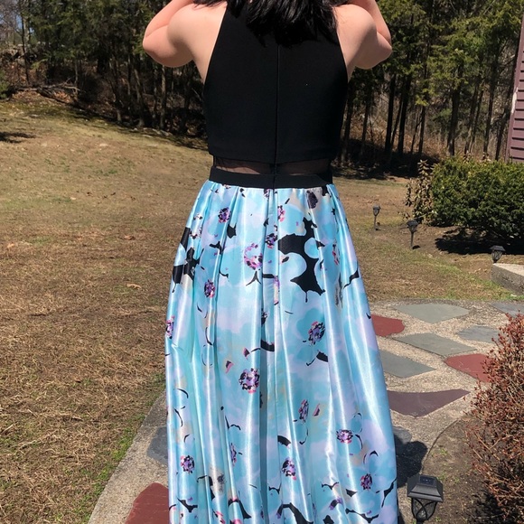 PROM DRESS - Picture 4 of 8